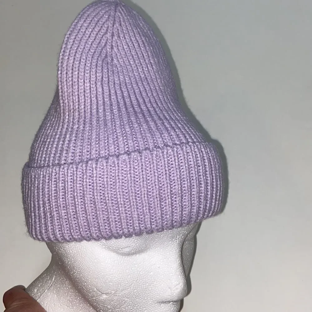 hat please see